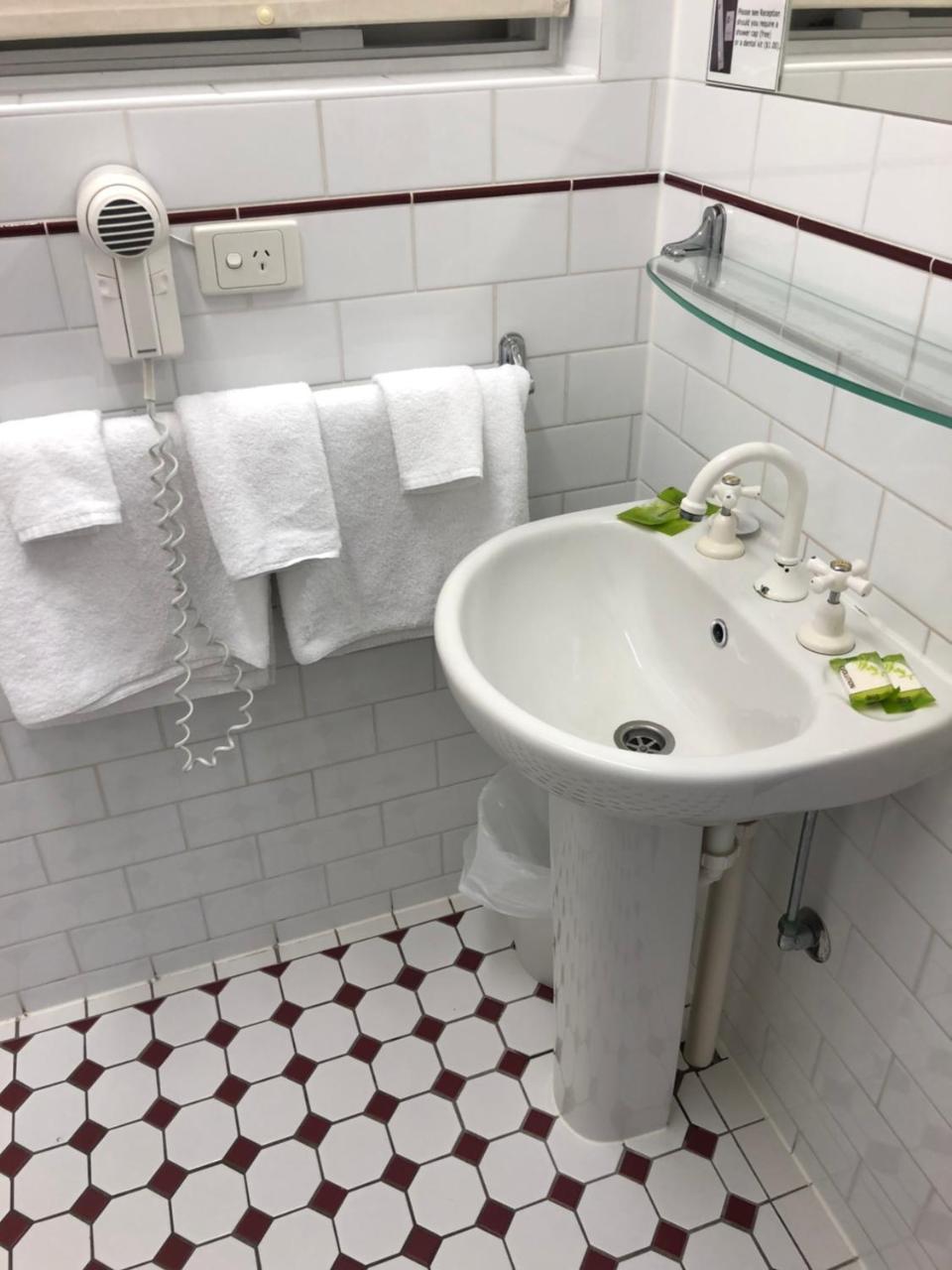 Adelaide Airport Motel Екстериор снимка